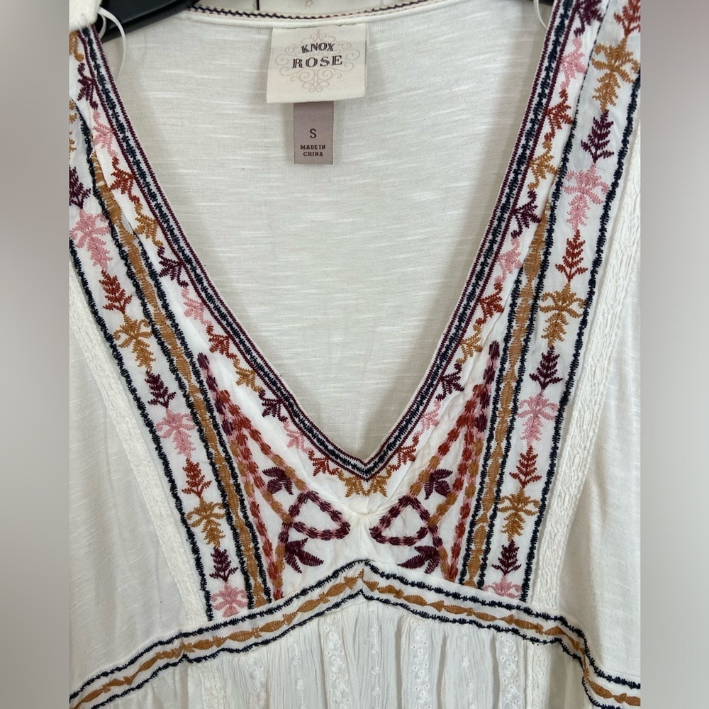 Knox Rose Boho Style Flowy White shirt with Embroidered detail size small - Picture 4 of 9
